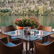 A photo of Stillwater at Lake Austin Spa Resort restaurant