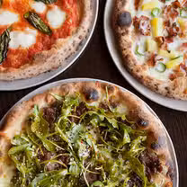 A photo of Pizzeria Lola restaurant