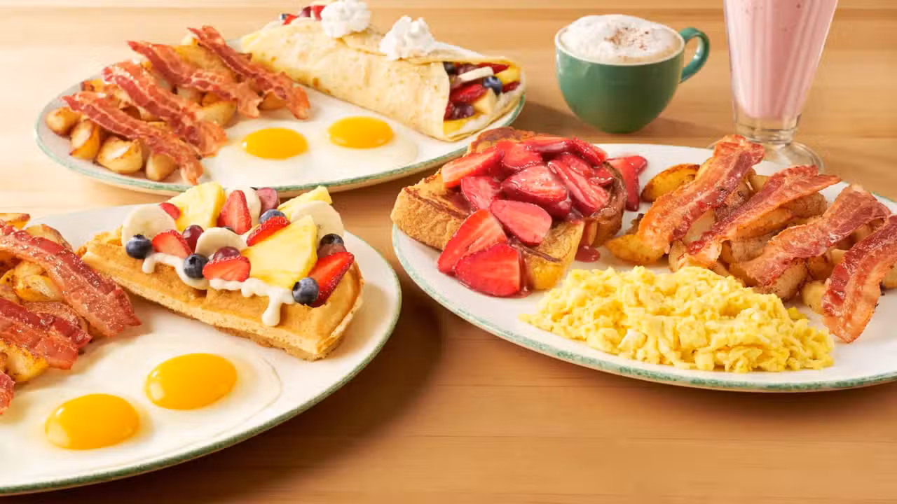 Comida - Cora Breakfast and Lunch - Queensway, Toronto, ON