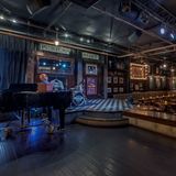 Cover image for Skull's Rainbow Room