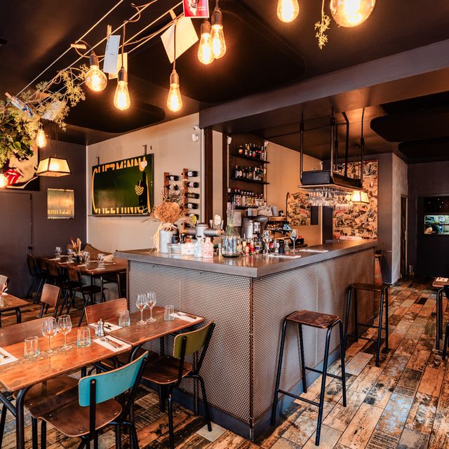 ベルナール・ビュッフェ、「Le salon de Manines」 Chez Minnà - Updated 2026, French Restaurant in Paris, Ile-de-France