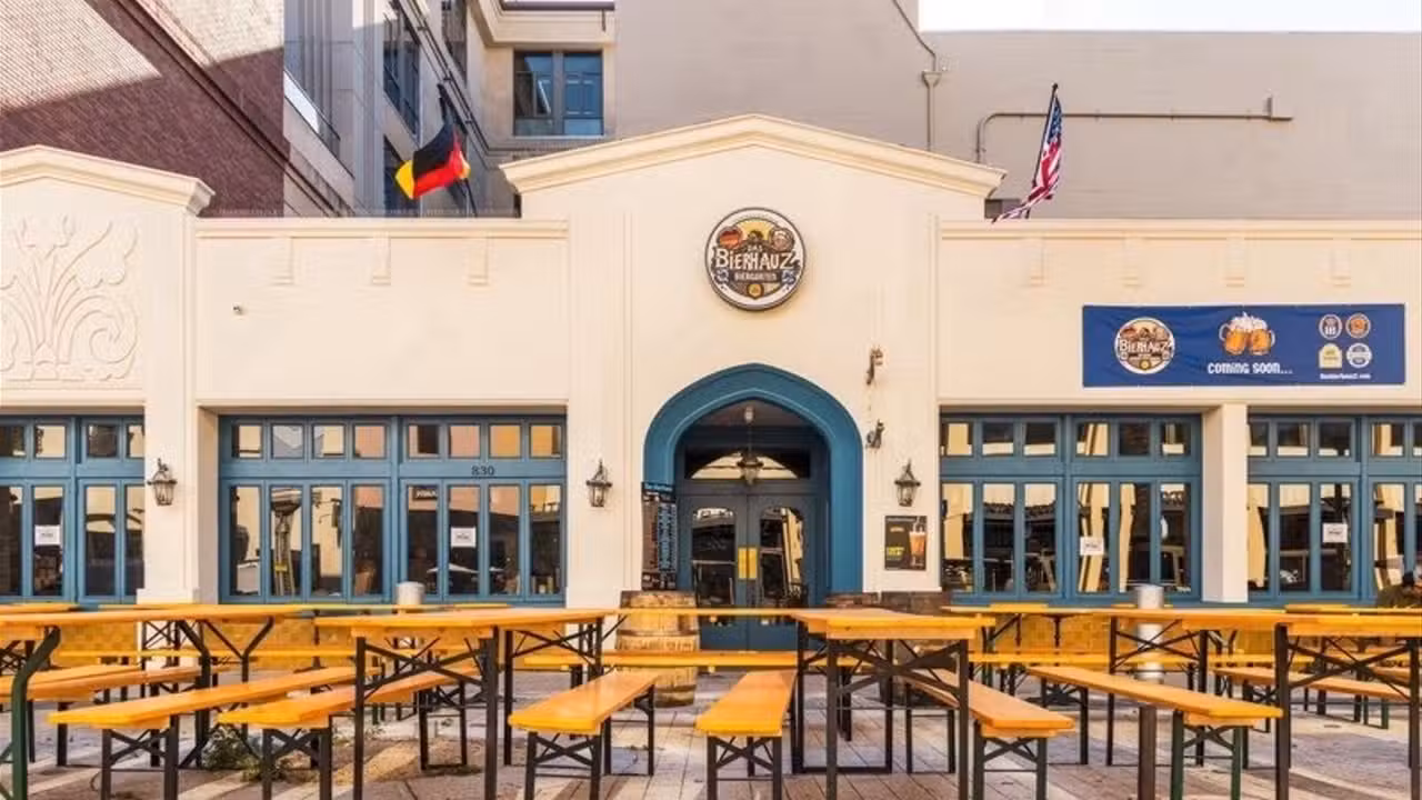 Buitenkant - Das Bierhauz - Redwood City, Redwood City, CA