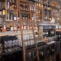Una foto del restaurante Sauce on the Creek