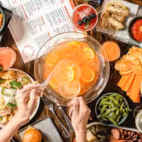Una foto del restaurante Punch Bowl Social - Arlington