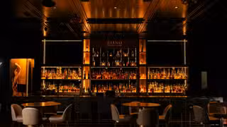 BOND Cocktail Loungeの写真