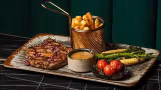 Una foto del restaurante Cartel Brasserie & Grill