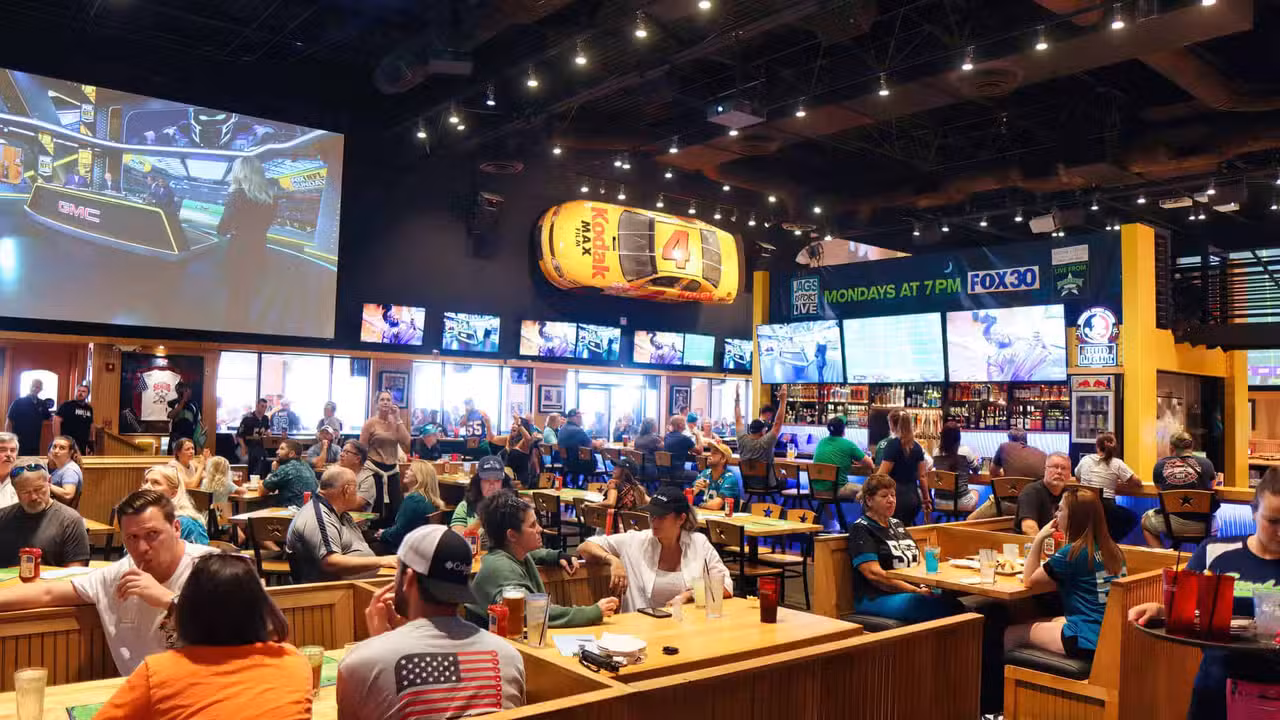 Sneakers Sports Grille, Jacksonville Beach, FL