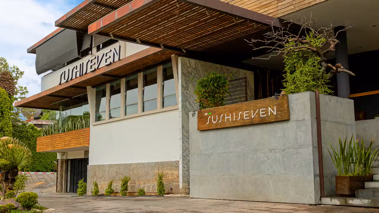 Buitenkant - Sushi Seven - La Paz, Puebla, PUE