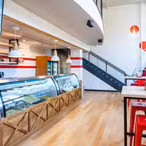 A photo of Stellina Pizzeria - Shirlington restaurant
