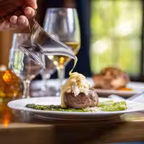 A photo of 8Eleven - Union Club Hotel restaurant