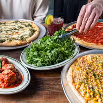 A photo of Delucca Gaucho Pizza & Wine - Irving restaurant