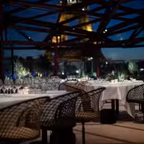 A photo of Les Ombres restaurant