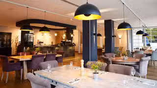 Una foto del restaurante CROSS im Englischen Garten