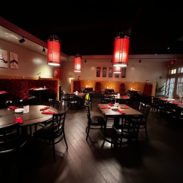 PL8 Restaurant - Barrington, IL | OpenTable