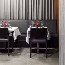 Una foto del restaurante People Restaurant and Bar