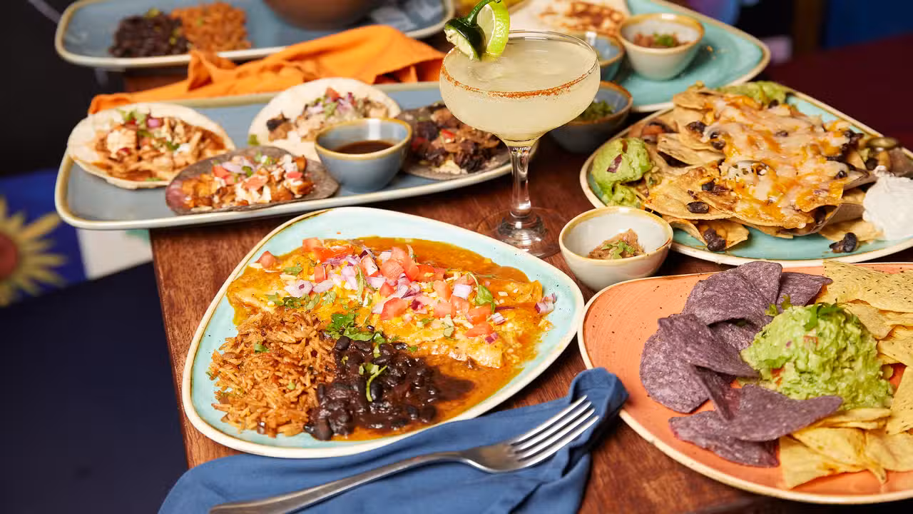Street Tacos + side of own hot sauce + Margarita. - Catalina's，Greater LondonLondon