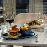 Cover image for Lunch on 27