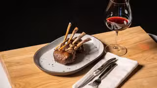 Una foto del restaurante Arrowhead Grill