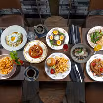Foto von Matt and Tony's All Day Kitchen + Bar Restaurant
