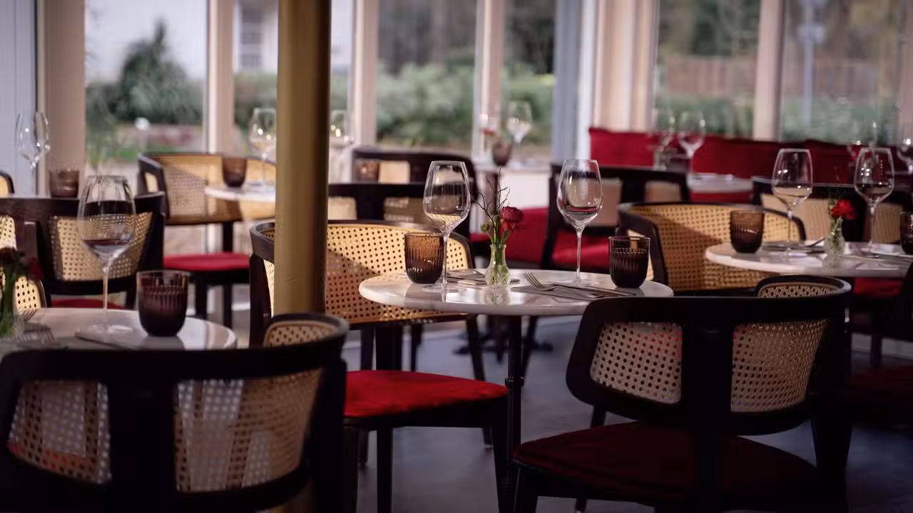 Gastraum - Petit Papillon - Brasserie & Bistro, Nordhorn, NI