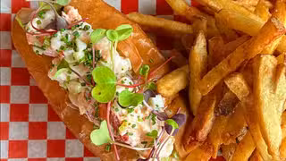 Una foto del restaurante 2 Doors Down Food & Wine Dartmouth