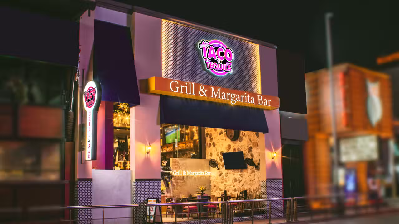 Taco y Tequila es un concepto mexicano único. - Taco y Tequila Grill & Bar - Party Center, Cancún, ROO