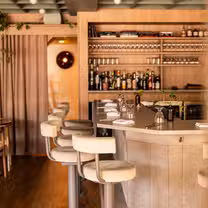 A photo of Hélicoptère restaurant