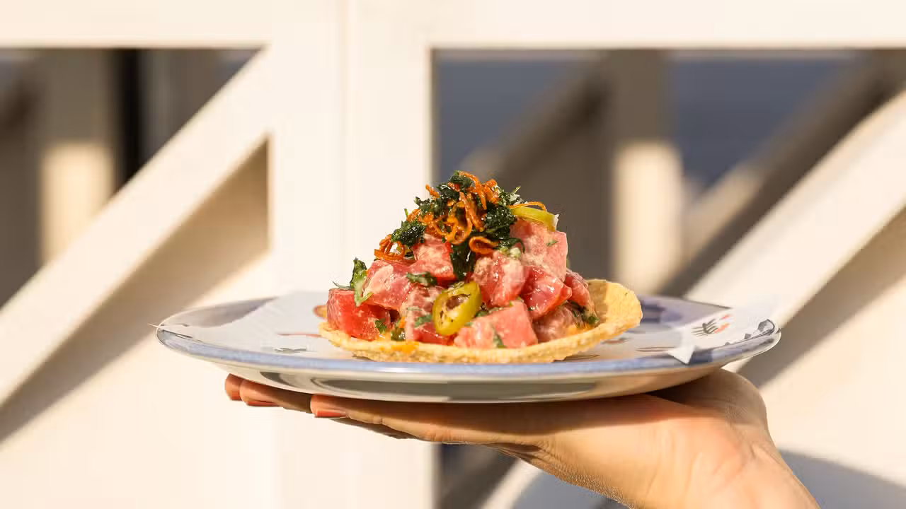 Monumento Tostada - LA Cha Cha Chá, Los Angeles, CA