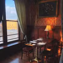 Foto von The 16th Ward Restaurant