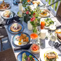 A photo of Alexander's Craft Cocktails & Kitchen restaurant