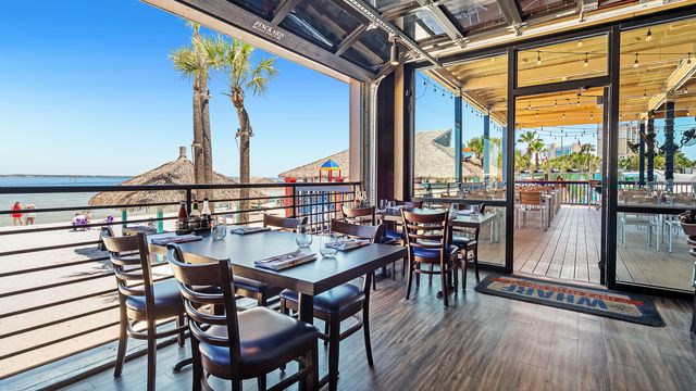 The Wharf Fish & Oyster Company | Restaurants In Pensacola Beach