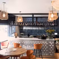 A photo of DeAtún Ponzano restaurant