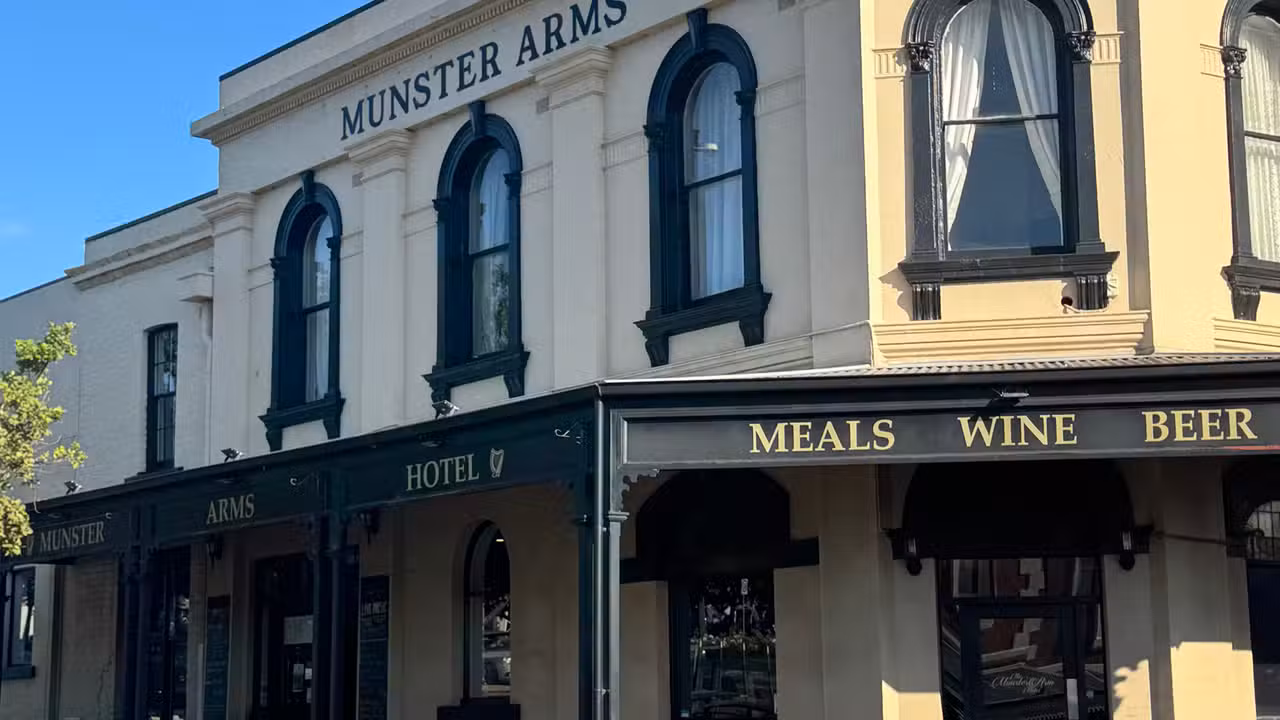Exterior - The Munster Arms Hotel, Ballarat Central, AU-VIC