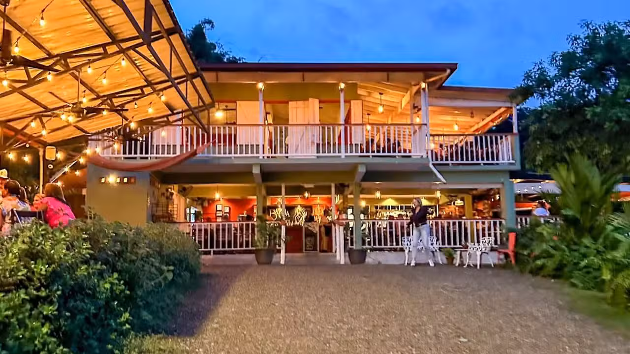 Exterior - Bacoa Finca + Fogón, Juncos, PR