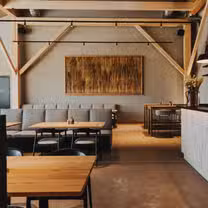 A photo of eten restaurant