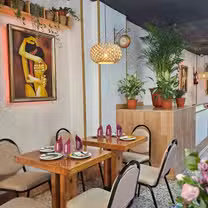 A photo of Ernesto's restaurant