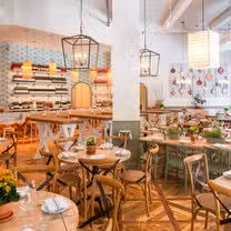 A photo of Rosemary's Midtown restaurant