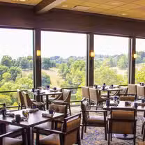 Foto von Skyline Kitchen & Bar Restaurant