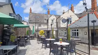 A photo of The Wallace Steakhouse with rooms restaurant