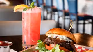 Una foto del restaurante Roscoe's Bar & Burgers