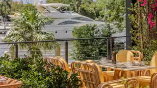 Foto von Elia on the River Restaurant