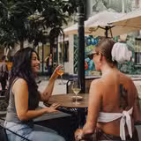 Happy Hour! Weekdays 3-5pm. foto