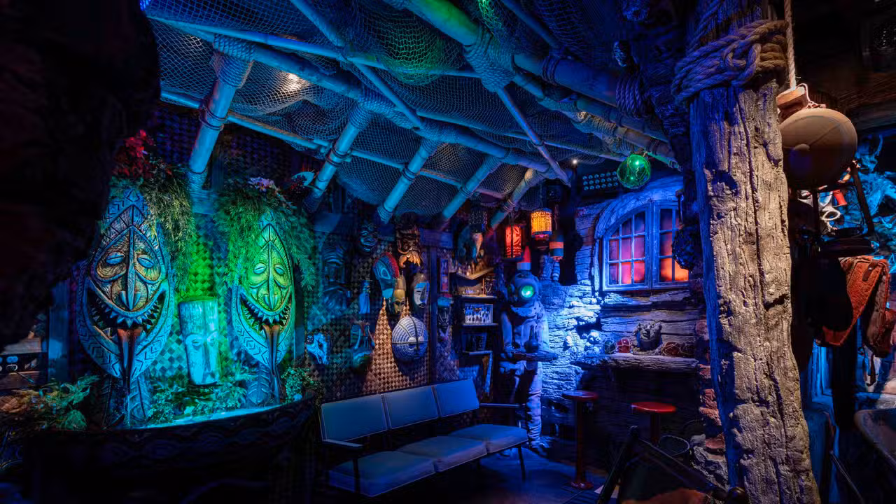 Interior - Hawthorne's Hideout, Sacramento, CA