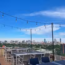 Een foto van restaurant Over the Charles