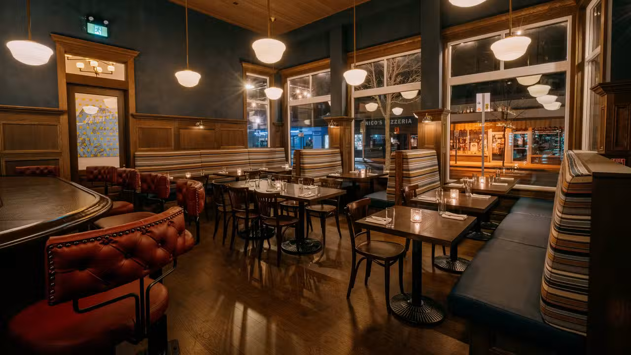Interior - Quartermaster Eatery, Revelstoke, BC