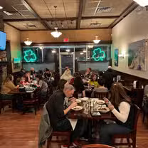 Mavis Winkles Irish Pubの写真