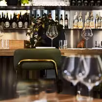 A photo of Farmer's Daughters restaurant