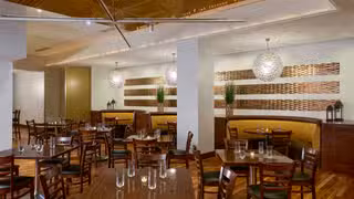 A photo of Thirteen - Philadelphia Marriott restaurant