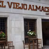 A photo of El Viejo Almacén restaurant