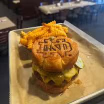 Una foto del restaurante Legends of Notre Dame